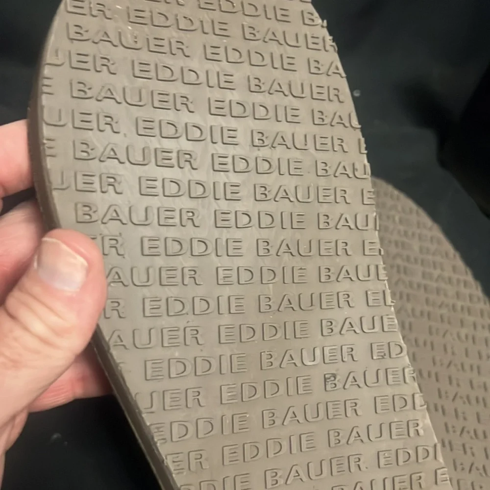Eddie Bauer 13w brown flip flops used excellent condition